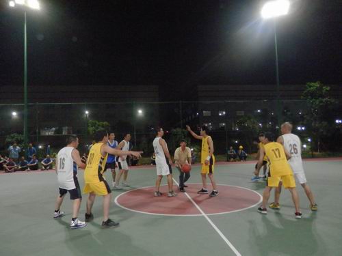 福鹿会F6庆中秋佳节，员工齐为祖国庆生