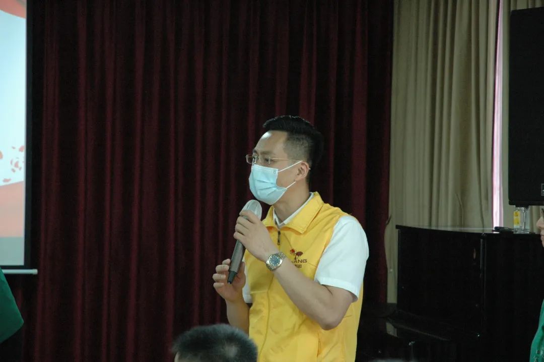 推广社会责任,彰显企业担任|福鹿会F6集团前往狮山镇幼塘社区康园中心发展慰问活动