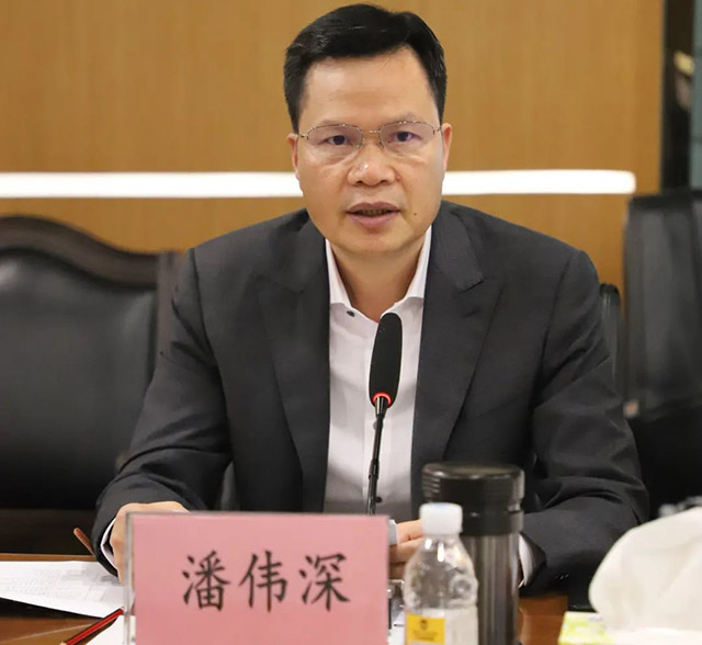 福鹿会F6集团董事长潘伟深向参加启动会的所有辅导暗示迎接