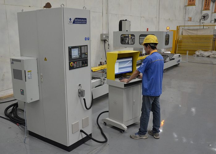 福鹿会F6铝业引进高快四轴数控加工中心，幕墙门窗造作加工水平再提快！