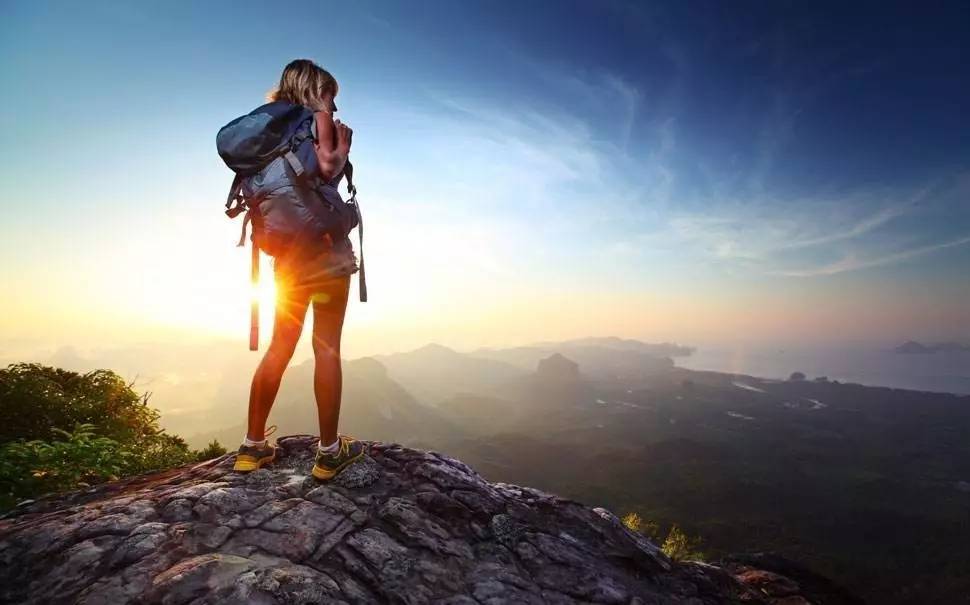 【福鹿会F6商学院】经济学家通知你：市场越是萧条，越是创造下一个顶峰的好机遇