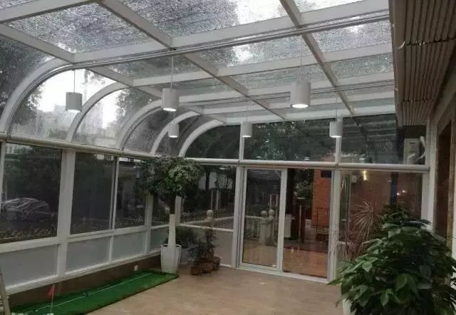 福鹿会F6商学院 |狂风雨过后 家里的窗户漏水怎么办？