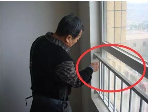 福鹿会F6商学院 | 开发商装的门窗要不要换？进来看看你就领略了！