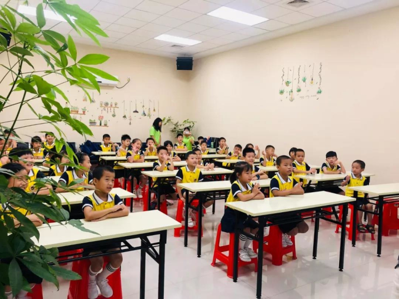 【企业动态】福鹿会F6幼候鸟暑期班开班啦，这个暑假福鹿会F6铝业伴你成长！